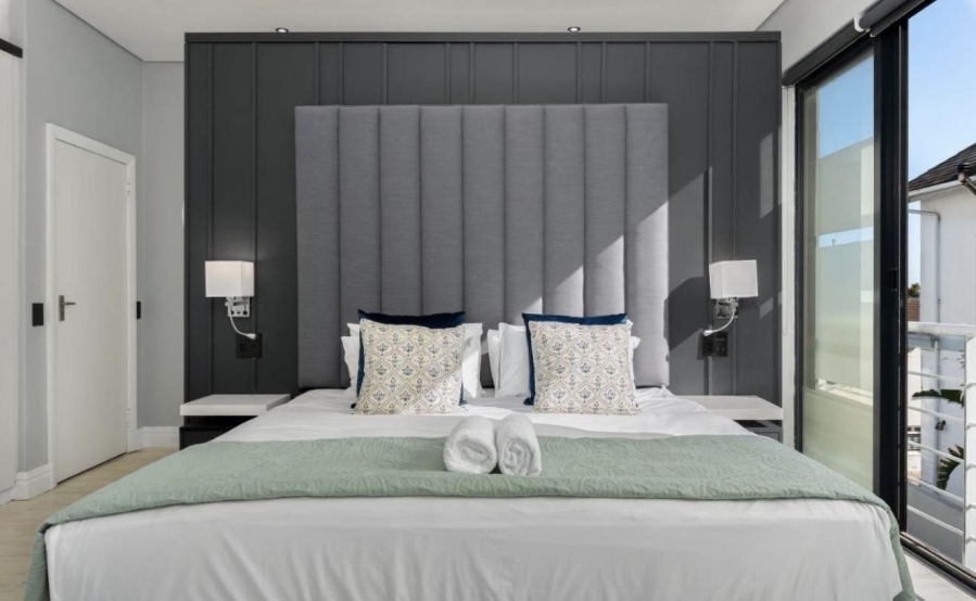 2 Bedroom Property for Sale in Sea Point Western Cape